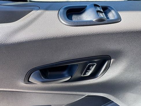 Used 2025 Ford Transit 250 Medium Roof image 10