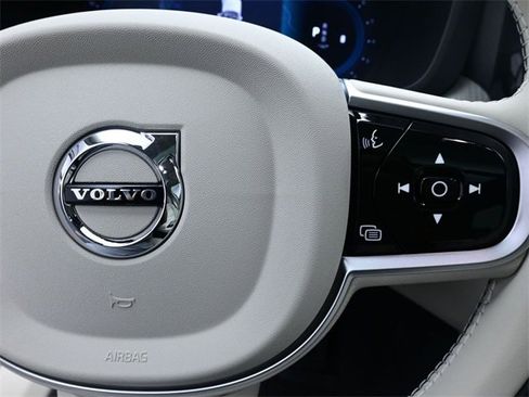 Used 2025 Volvo XC60 B5 Plus w/ Protection Package Premier image 14