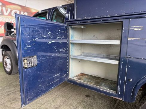 Used 2011 Ford F550 4x4 SuperCab Super Duty w/ PWR Equipment Group image 23