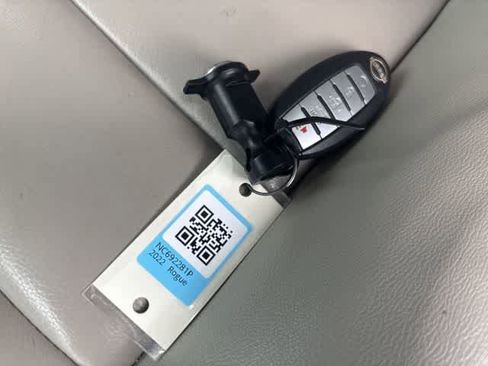 Used 2022 Nissan Rogue SL w/ SL Premium Package FWD image 23