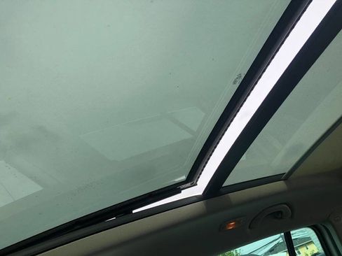 Used 2016 Volkswagen Tiguan SE image 16