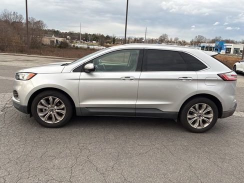 Used 2019 Ford Edge Titanium image 5