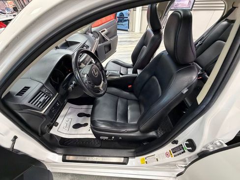 Used 2016 Lexus CT 200h w/ Navigation Package image 55