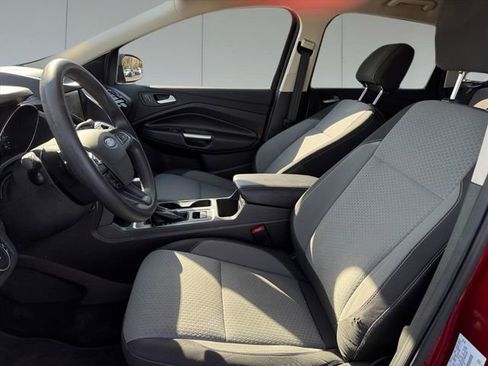 Used 2017 Ford Escape SE w/ Equipment Group 201A image 11