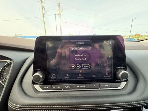 Used 2023 Nissan Rogue SL AWD/4WD image 12