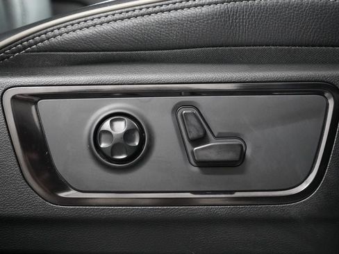 Used 2023 RAM 1500 Limited AWD/4WD image 30
