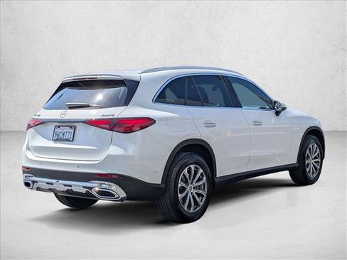 Used 2026 Mercedes-Benz GLC 300 4MATIC image 5