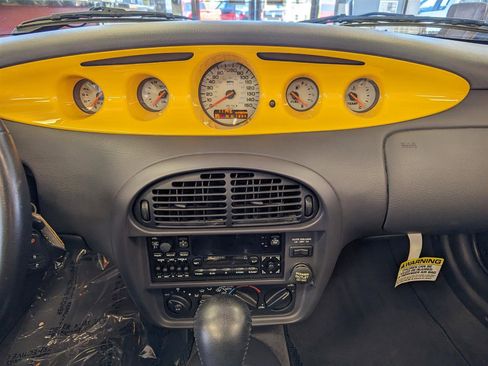 Used 2002 Chrysler Prowler RWD image 15