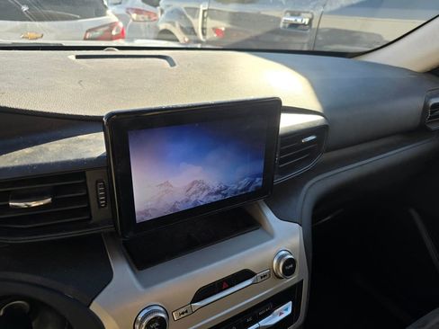 Used 2021 Ford Explorer 2WD image 10