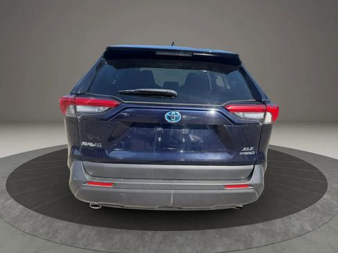 Used 2019 Toyota RAV4 XLE w/ Convenience Package AWD/4WD image 6