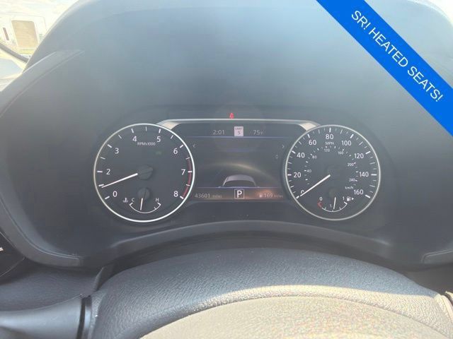 Used 2025 Nissan Sentra SR FWD image 14