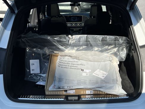 New 2026 Mercedes-Benz GLS 450 4MATIC image 32