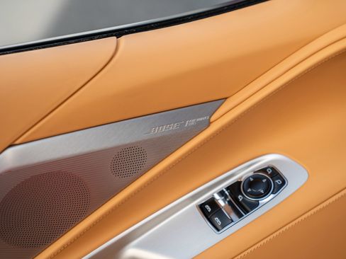 Used 2021 Chevrolet Corvette Stingray Premium Cpe w/ Z51 Performance Package image 12