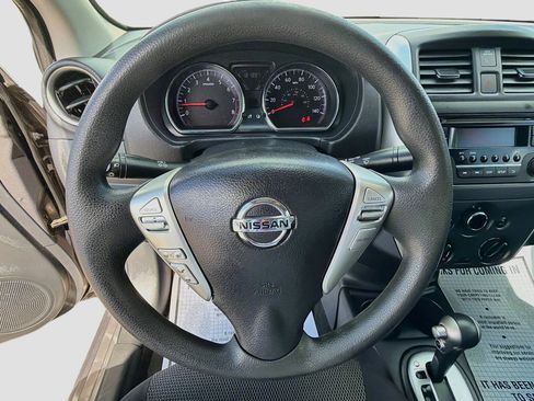 Used 2015 Nissan Versa SV FWD image 34