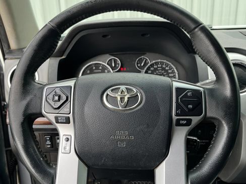 Used 2017 Toyota Tundra Limited AWD/4WD image 19