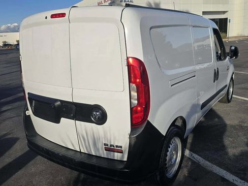 Used 2018 RAM ProMaster City Tradesman image 5
