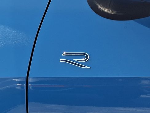 Certified 2025 Volkswagen Tiguan SEL R-Line image 34