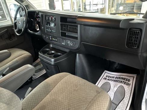 Used 2022 GMC Savana 2500 Work Van w/ Driver Convenience Package image 29