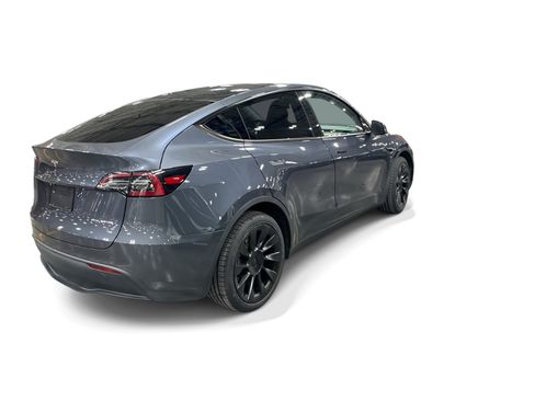 Certified 2023 Tesla Model Y AWD image 6