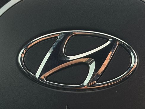 Used 2022 Hyundai Santa Cruz SEL Premium AWD/4WD image 28