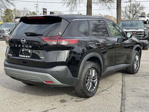 Used 2023 Nissan Rogue S image 20