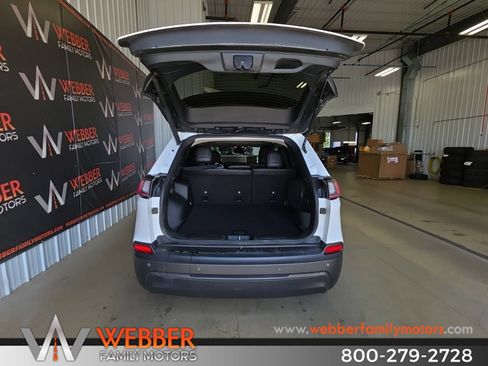 Used 2023 Jeep Cherokee Altitude Lux w/ Lux Elite Package AWD/4WD image 6