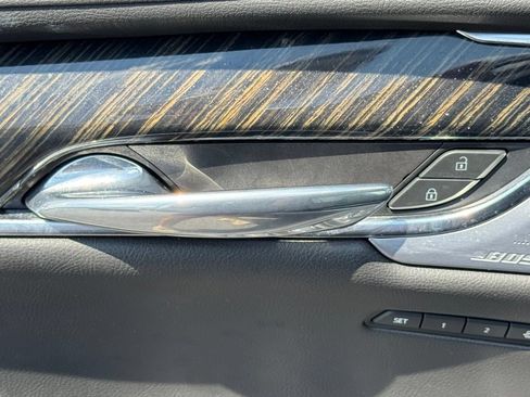 Certified 2023 Cadillac XT6 Premium Luxury FWD image 16