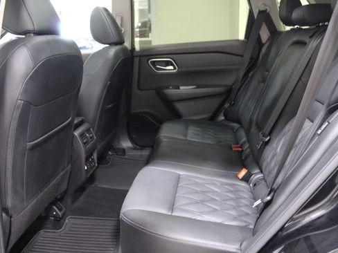 Used 2023 Nissan Rogue Platinum AWD/4WD image 23