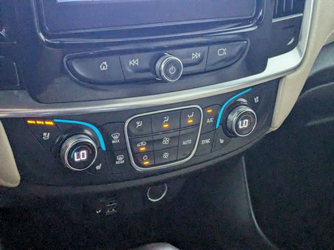 Used 2023 Chevrolet Traverse Premier w/ LPO, Floor Liner Package AWD/4WD image 20