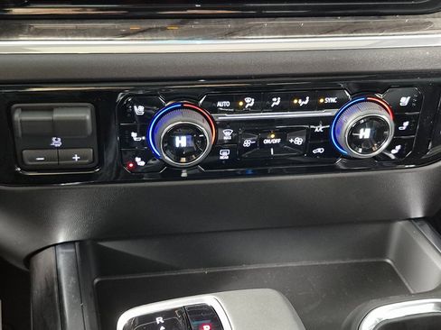 New 2026 Chevrolet Silverado 1500 LTZ w/ LTZ Premium Package image 18