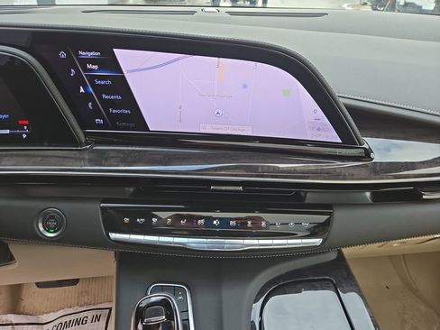 Certified 2023 Cadillac Escalade Premium Luxury w/ LPO, Illumination Package image 15