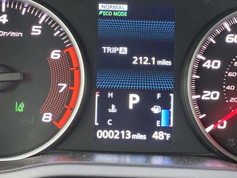 Used 2024 Mitsubishi Eclipse Cross LE image 32