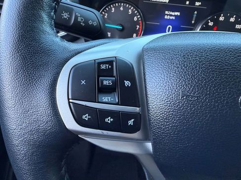 Certified 2022 Ford Explorer XLT w/ Equipment Group 202A AWD/4WD image 16