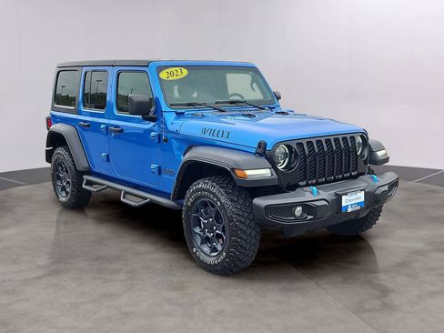 Used 2023 Jeep Wrangler Unlimited w/ Cold Weather Group AWD/4WD image 3