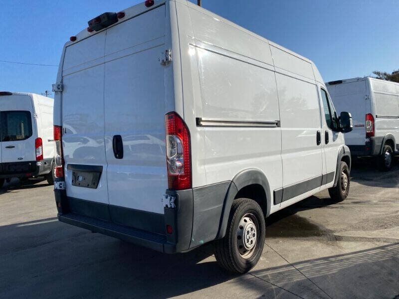 Used 2018 RAM ProMaster 2500 FWD image 4