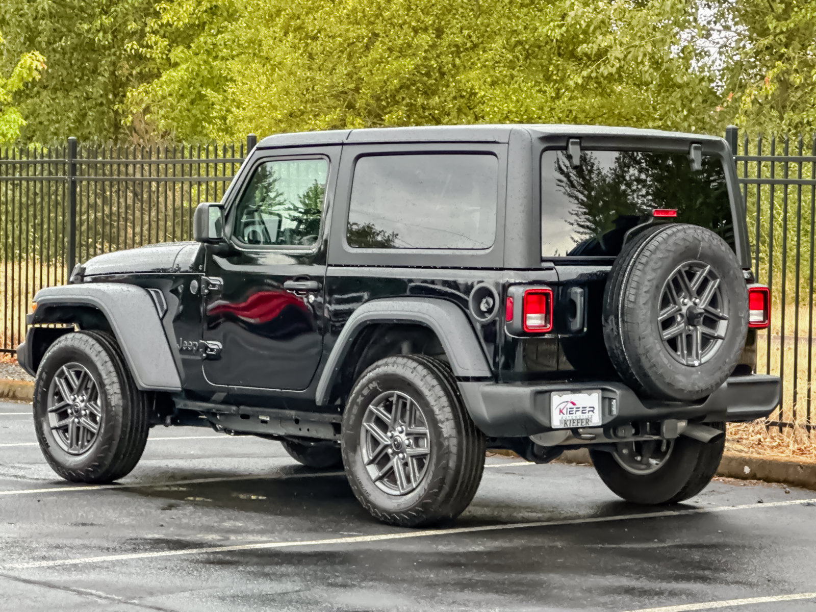 Used 2026 Jeep Wrangler Sport AWD/4WD image 5