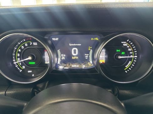 Used 2023 Jeep Wrangler Unlimited Sahara w/ Cold Weather Group image 33