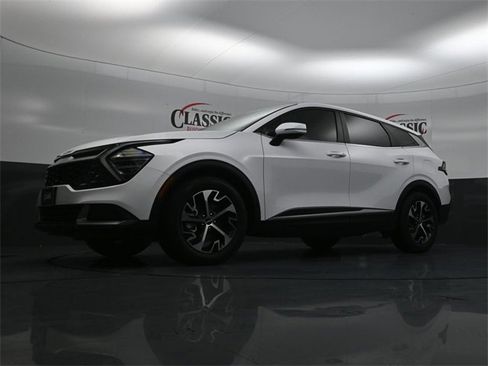 Used 2024 Kia Sportage EX image 27