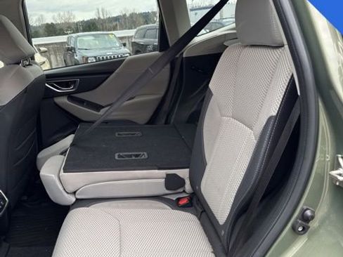 Used 2019 Subaru Forester Premium image 9