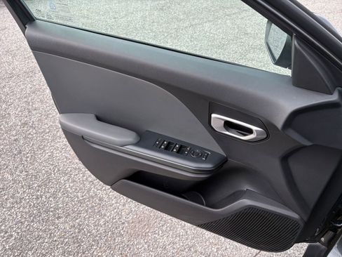 Used 2025 Kia K4 LXS image 18