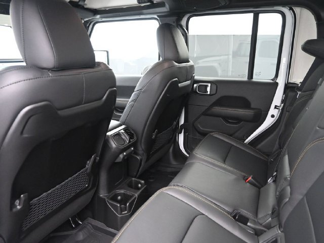 Used 2025 Jeep Gladiator Sport AWD/4WD image 10