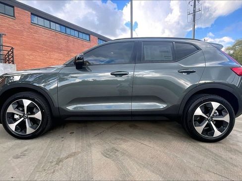 New 2026 Volvo XC40 B5 Plus w/ Protection Package Premier image 21