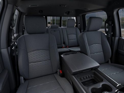 New 2026 RAM 2500 Big Horn AWD/4WD image 16
