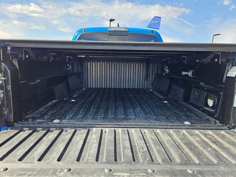 Used 2020 Toyota Tacoma TRD Off-Road w/ Technology Package image 7