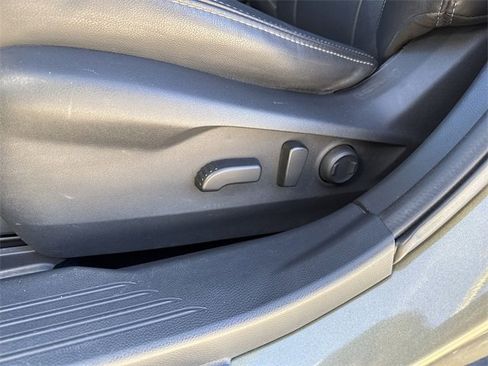 Used 2022 Subaru Outback Limited w/ Popular Package #2 image 19