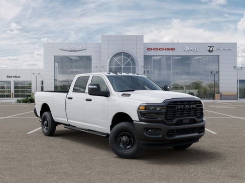 New 2026 RAM 2500 Tradesman AWD/4WD image 5