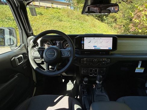 Used 2025 Jeep Wrangler Unlimited Sport image 10