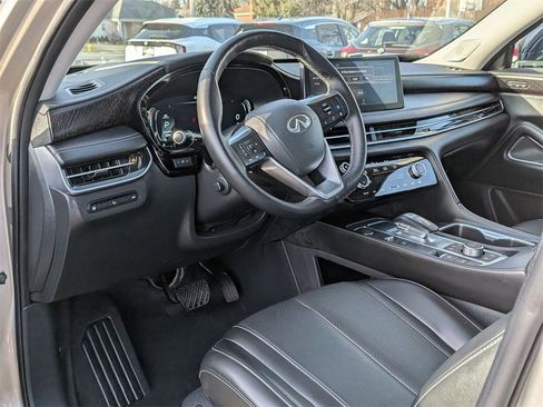 Used 2025 INFINITI QX60 Sensory image 10