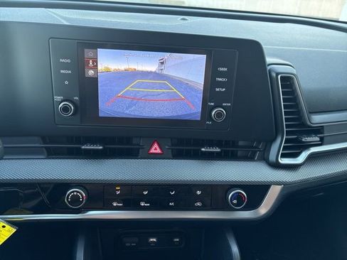 Certified 2023 Kia Sportage LX image 16