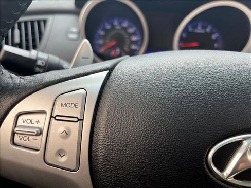 Used 2010 Hyundai Genesis 3.8 image 16